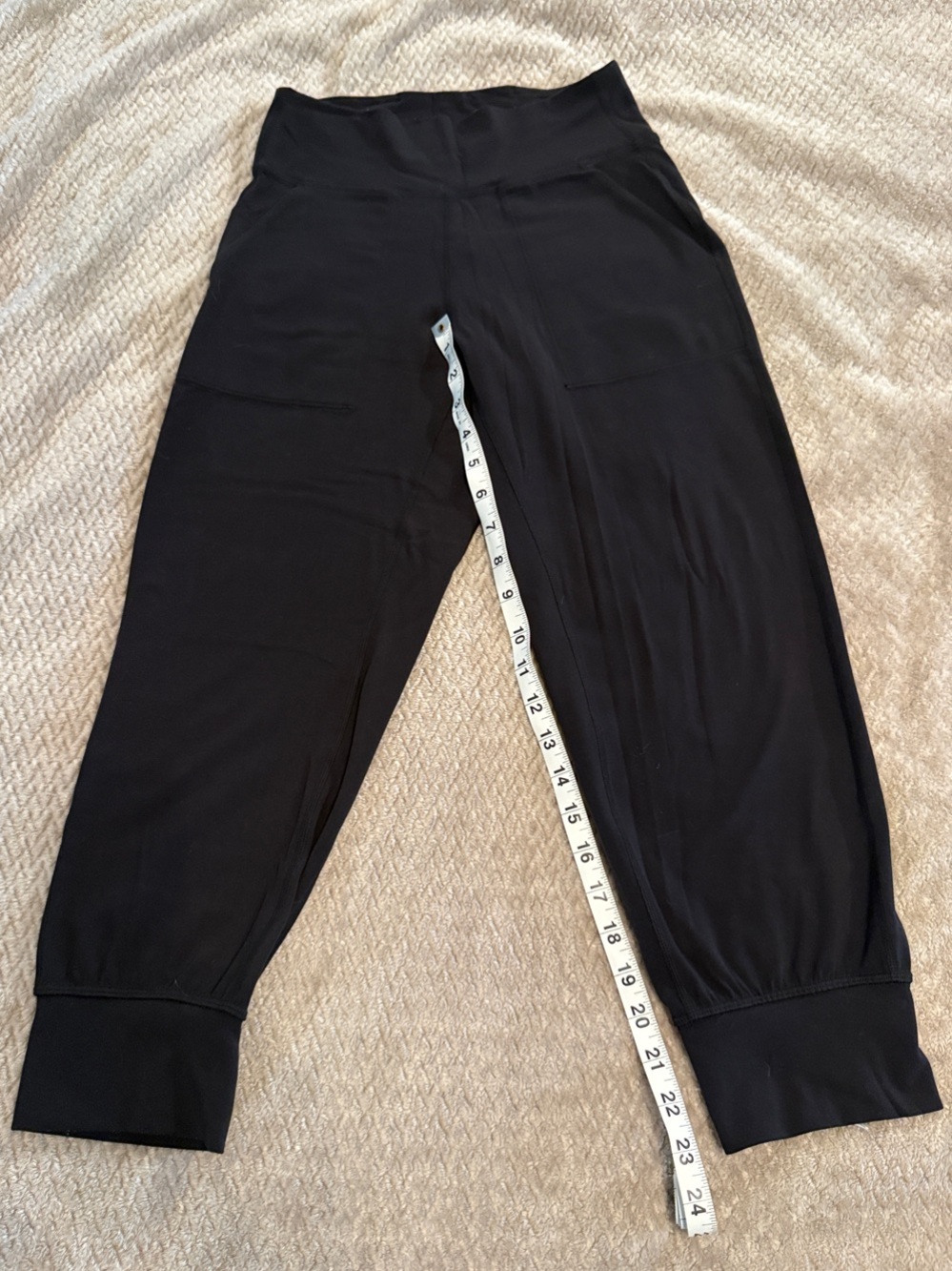 Lululemon Black Align Joggers with Cuffed Ankles - Sz 6